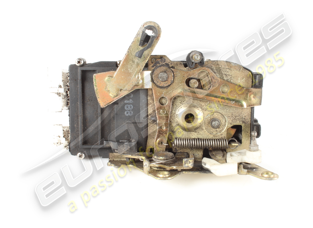 CERRADURA DE PUERTA DELANTERA DERECHA USADA Maserati. NÚMERO DE PIEZA 374500146 (1)