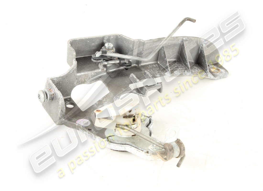 usado maserati caja de manija de puerta delantera izquierda. número de pieza 68001900 (2)