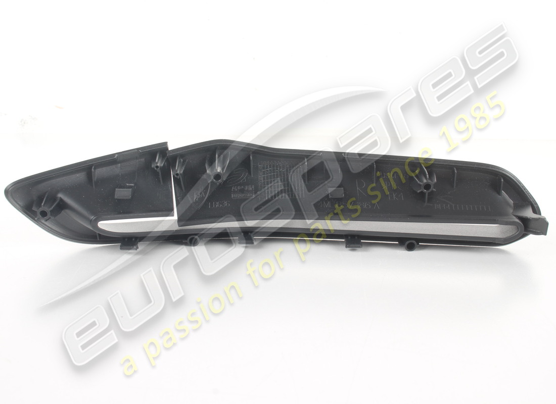 nuevo recortamiento lamborghini. número de parte 4ml8571864pk (3)
