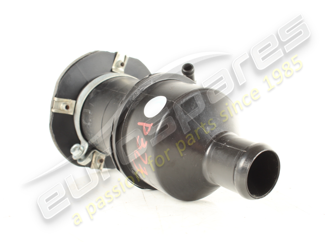 CUELLO DE LLENADO DE COMBUSTIBLE MASERATI USADO. NÚMERO DE PARTE 222257 (3) cuello de llenado de combustible maserati usado. número de parte 222257 (3)