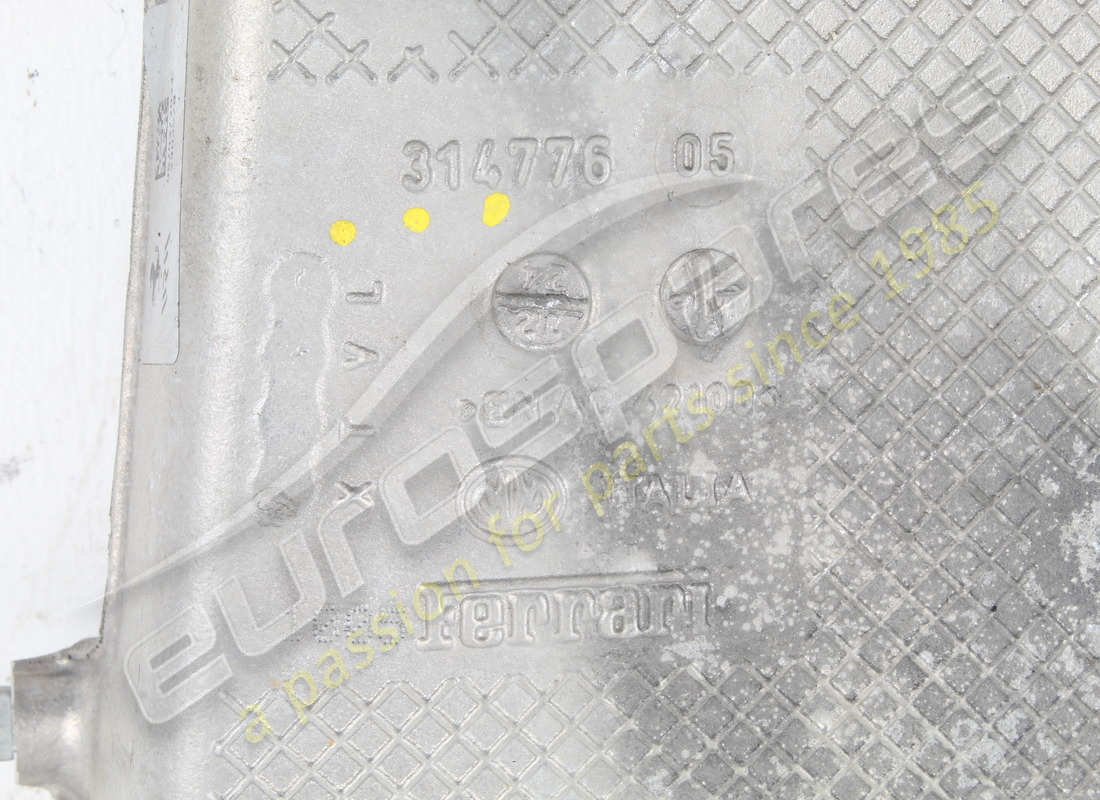 brazo de suspensión trasero izquierdo usado ferrari. número de pieza 894441 (2)