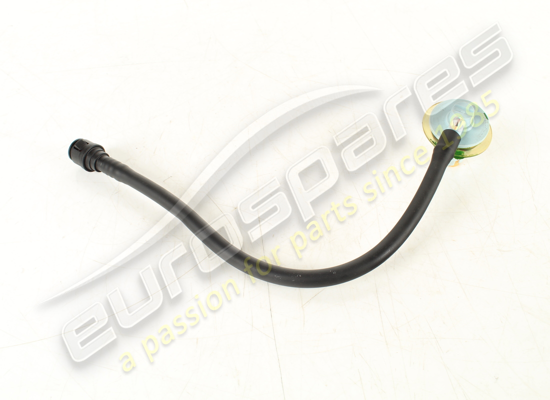 VÁLVULA DE VENTILACIÓN CON TUBERÍA USADA Maserati. NÚMERO DE PIEZA 192100 (1)