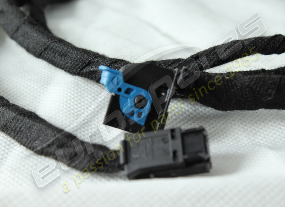 nuevo cable de conexión de enchufe usb/aux-in maserati número de parte 248647 (2)
