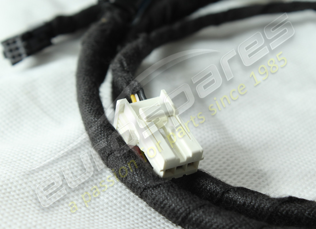 nuevo cable de conexión de enchufe usb/aux-in maserati número de parte 248647 (3)