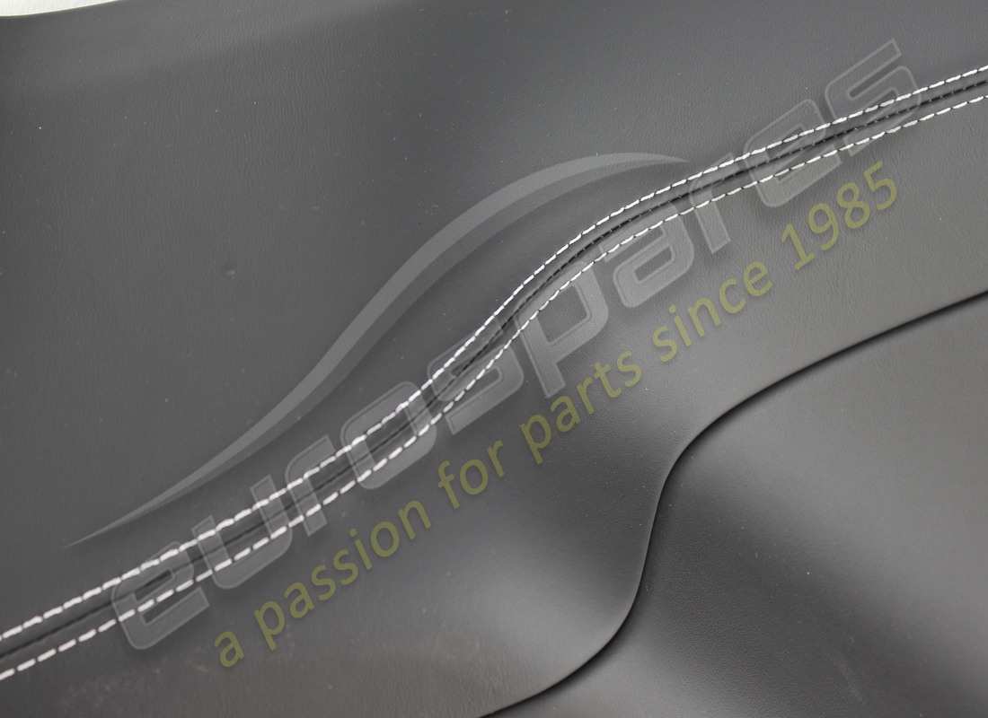 USADO PORSCHE MOLDURA DEL PANEL LATERAL NEGRO/PLATA. NÚMERO DE PIEZA 9GT863165KDSL (2) usado porsche moldura del panel lateral negro/plata. número de pieza 9gt863165kdsl (2)