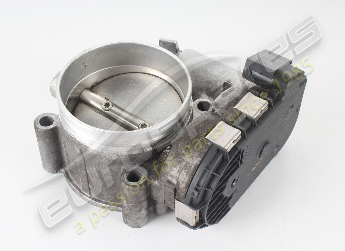 conjunto de cuerpo del acelerador aston martin usado. número de pieza 1r120810079 (2)