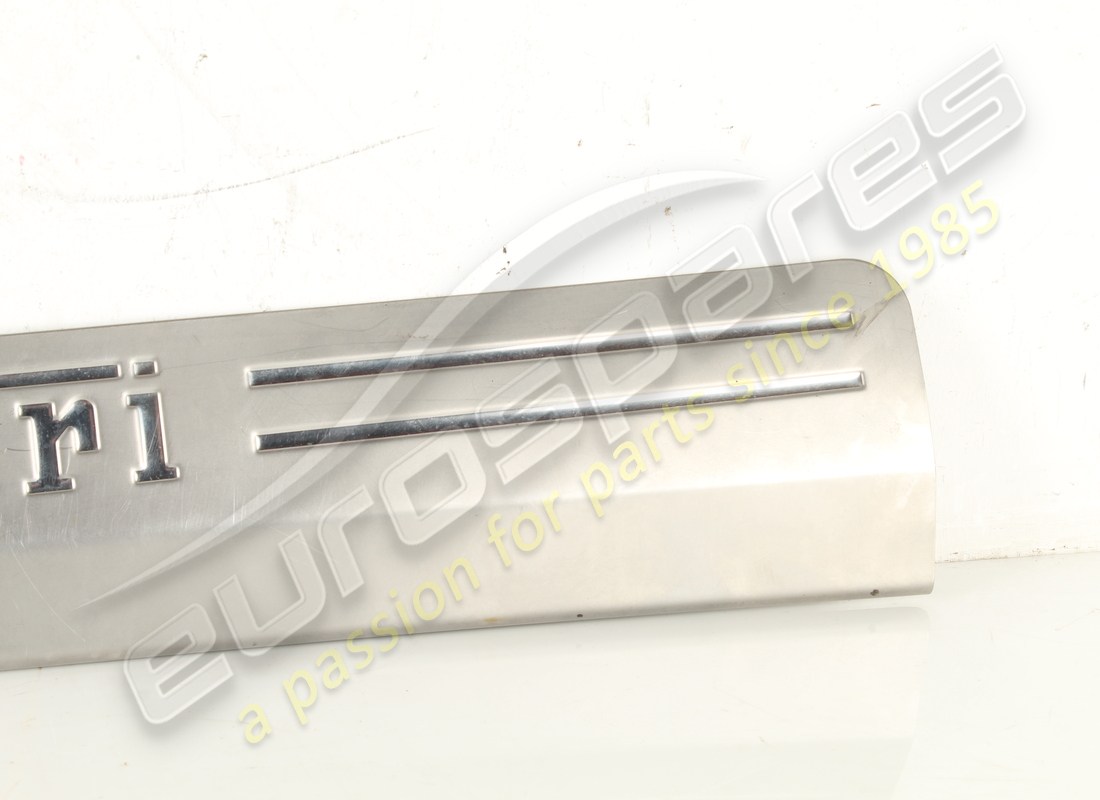 PLACA DE ROCKET DERECHA FERRARI USADA. NÚMERO DE PARTE 81361800 (3) placa de rocket derecha ferrari usada. número de parte 81361800 (3)