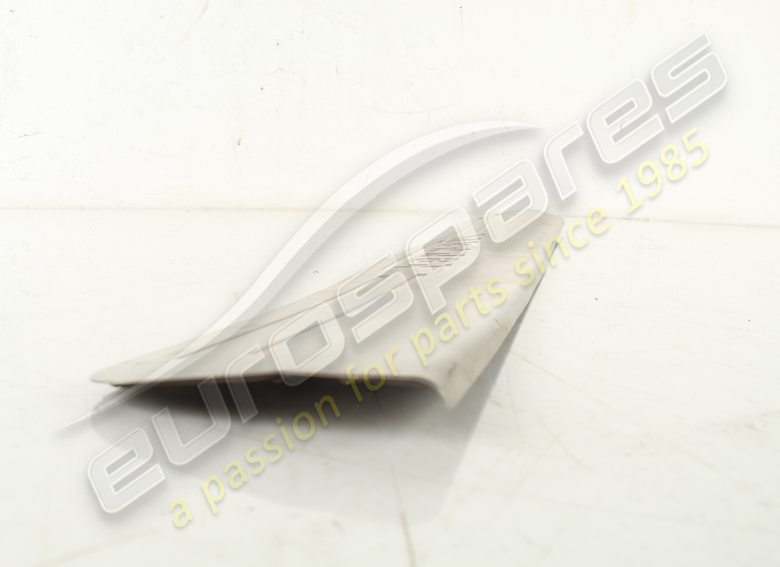 PLACA DE ROCKET DERECHA FERRARI USADA. NÚMERO DE PARTE 81361800 (2) placa de rocket derecha ferrari usada. número de parte 81361800 (2)