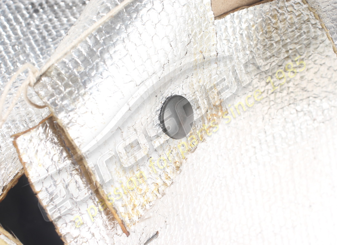 ESCUDO TÉRMICO FERRARI USADO. NÚMERO DE PARTE 769500 (4) escudo térmico ferrari usado. número de parte 769500 (4)