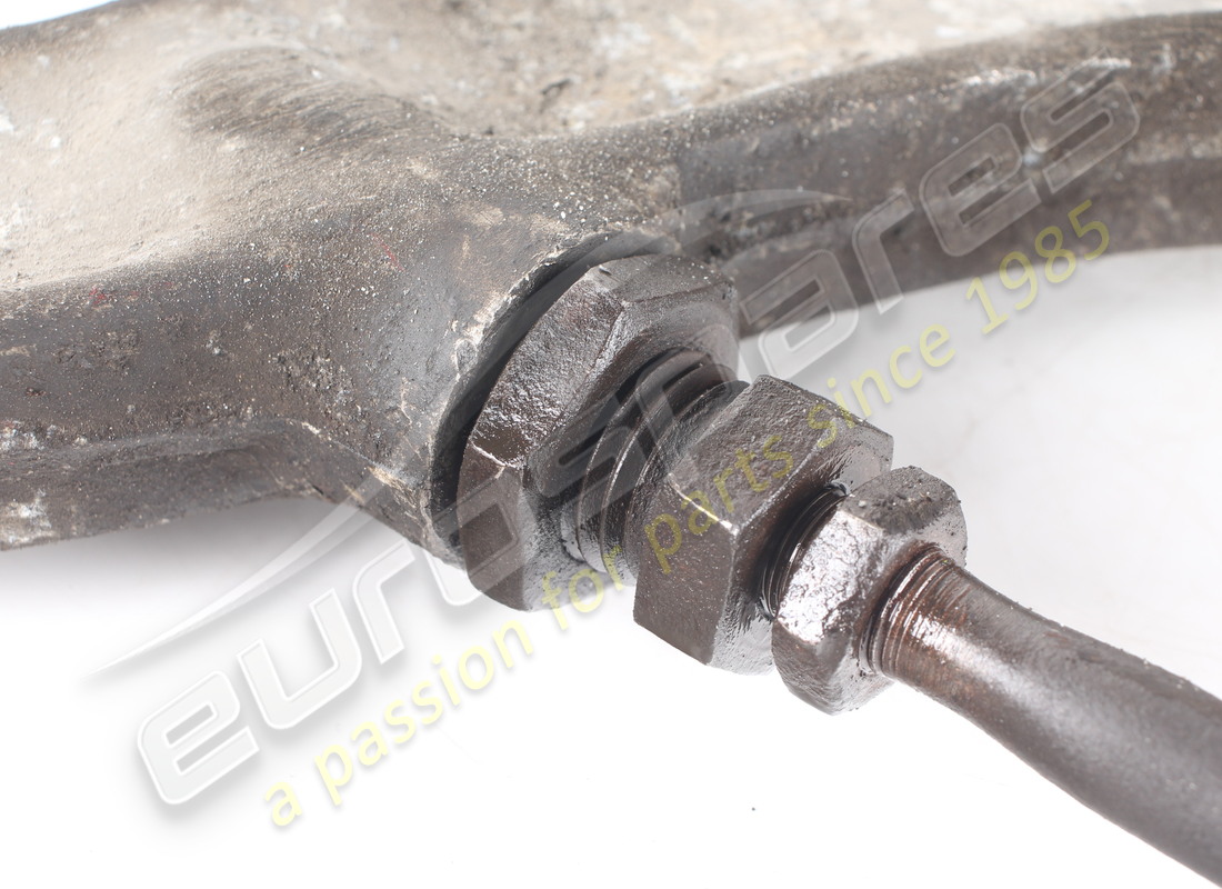 PALANCA INFERIOR DE SUSPENSIÓN TRASERA IZQUIERDA MASERATI USADA. NÚMERO DE PIEZA 387000013 (3) palanca inferior de suspensión trasera izquierda maserati usada. número de pieza 387000013 (3)