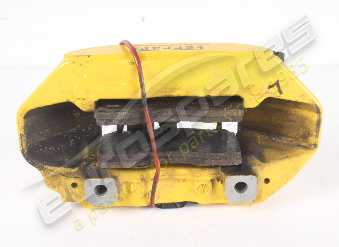 pinza trasera izquierda ferrari usada con pastillas. número de parte 336052 (4)