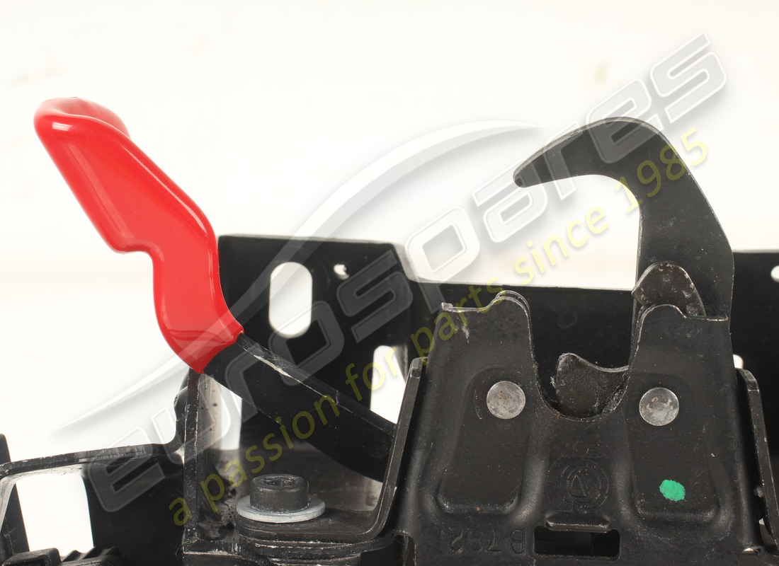 USADO FERRARISERRATURA COFANO ANT. COMPLETO. NÚMERO DE PARTE 985416 (5) usado ferrariserratura cofano ant. completo. número de parte 985416 (5)