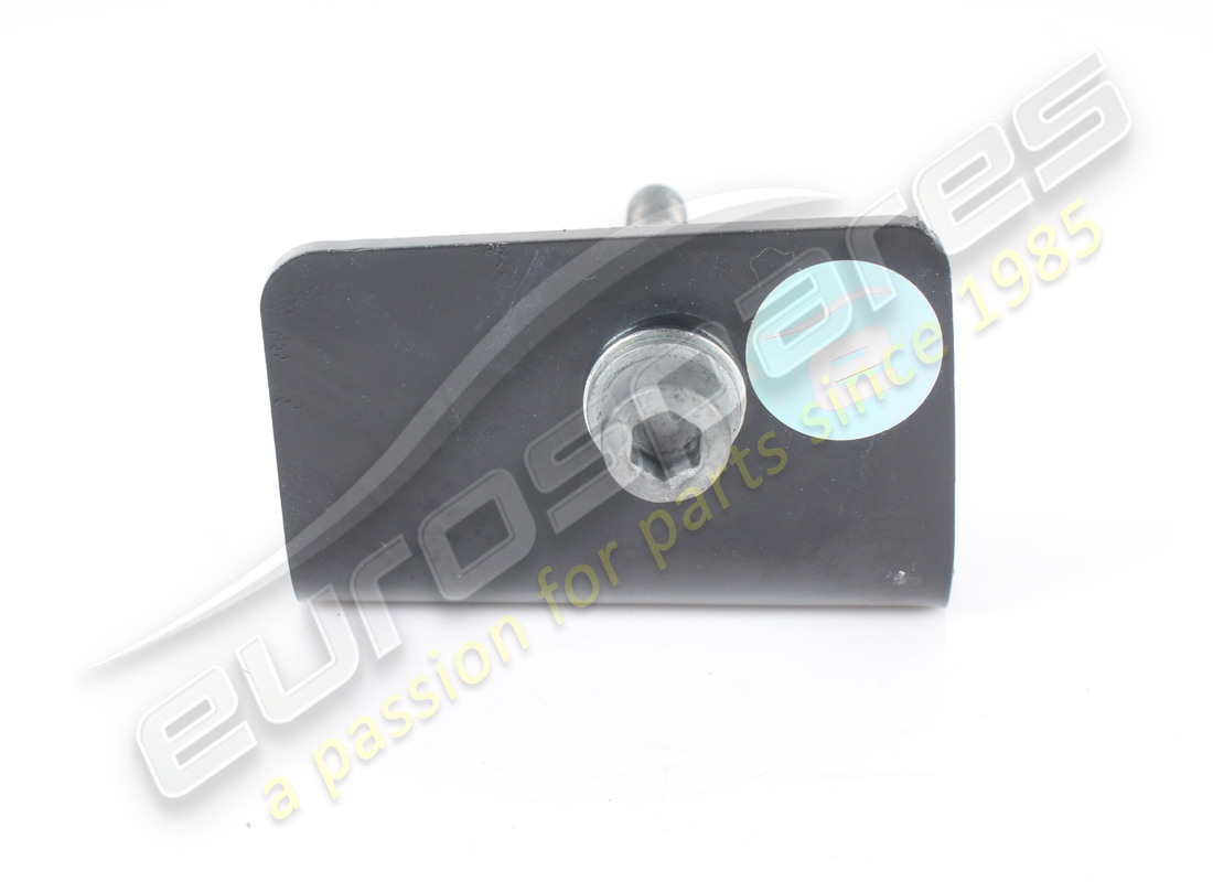 USADO FERRARI SOPORTE ROSCADO PARA FIJAR P2 BLOQUE DE RETENCIÓN DE TUBERÍA DE CIRCUITO. NÚMERO DE PIEZA 938685 (2) usado ferrari soporte roscado para fijar p2 bloque de retención de tubería de circuito. número de pieza 938685 (2)