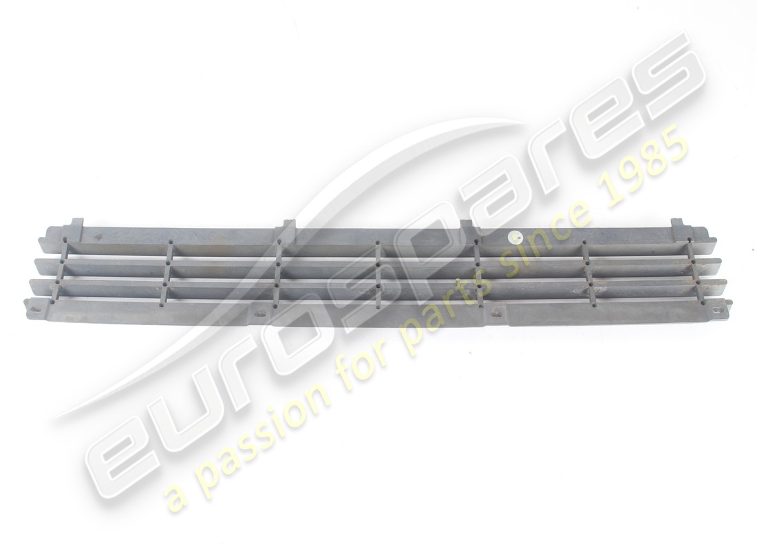 USED MASERATI REAR CENTRAL GRILL 4P90. PART NUMBER 376300646 (4) used maserati rear central grill 4p90. part number 376300646 (4)