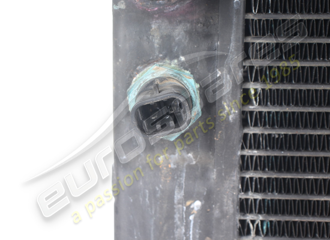 used maserati water radiator,4p. part number 374000100 (4)