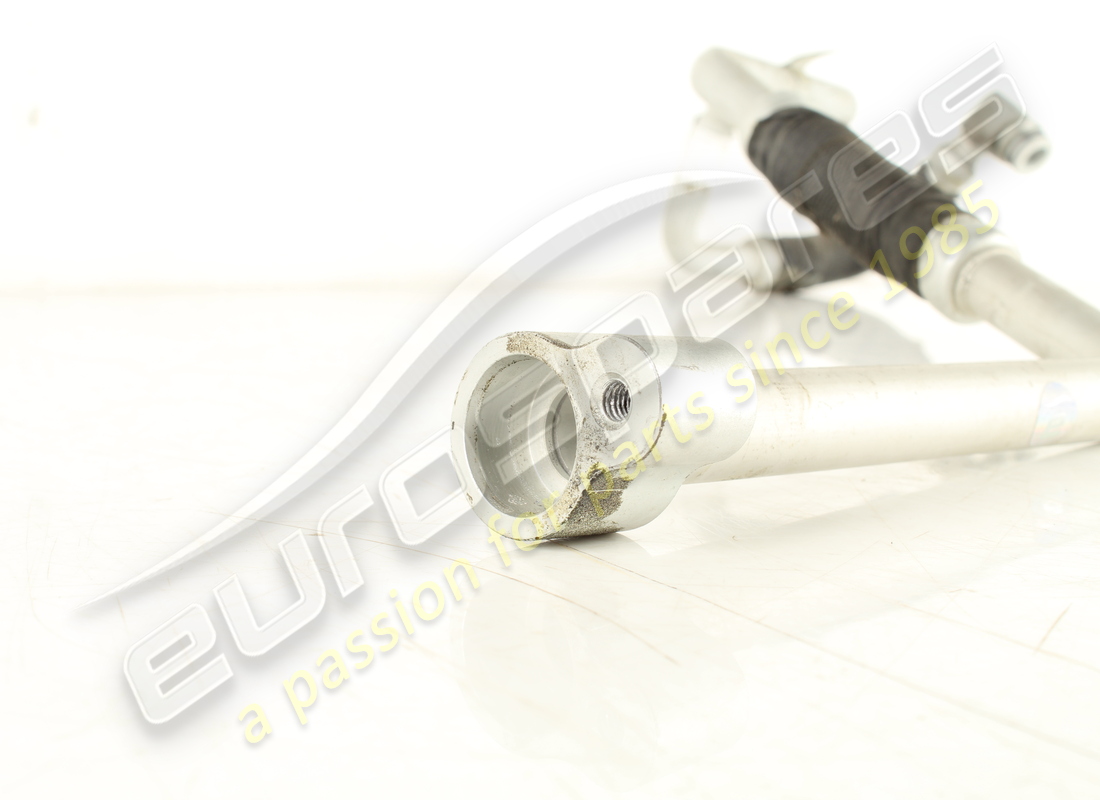 tubería de retorno de agua ferrari usada. número de parte 330934 (4)