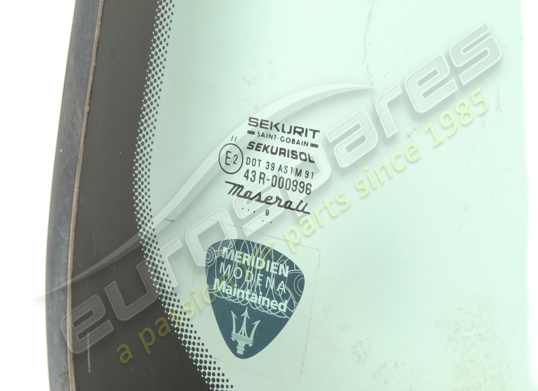 DAMAGED MASERATI WINDSCREEN. PART NUMBER 387700300 (1) damaged maserati windscreen. part number 387700300 (1)