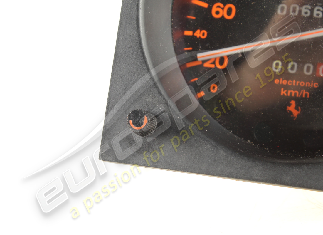 used ferrari speedo head kph auto. part number 2578030810 (2)