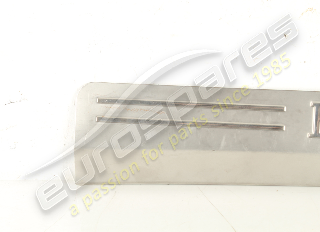 PLACA DE RACOR IZQUIERDA FERRARI USADA. NÚMERO DE PARTE 81362300 (2) placa de racor izquierda ferrari usada. número de parte 81362300 (2)