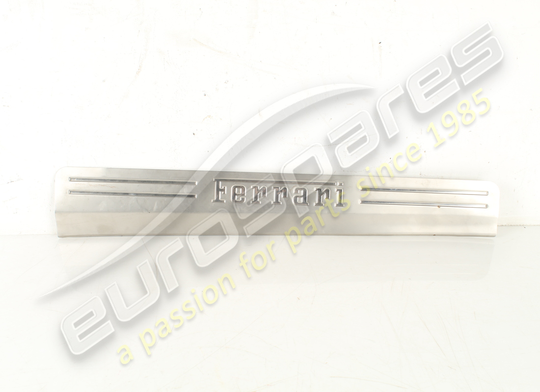 PLACA DE PROTECCIÓN IZQUIERDA Ferrari USADA. NÚMERO DE PARTE 81362300 (1)