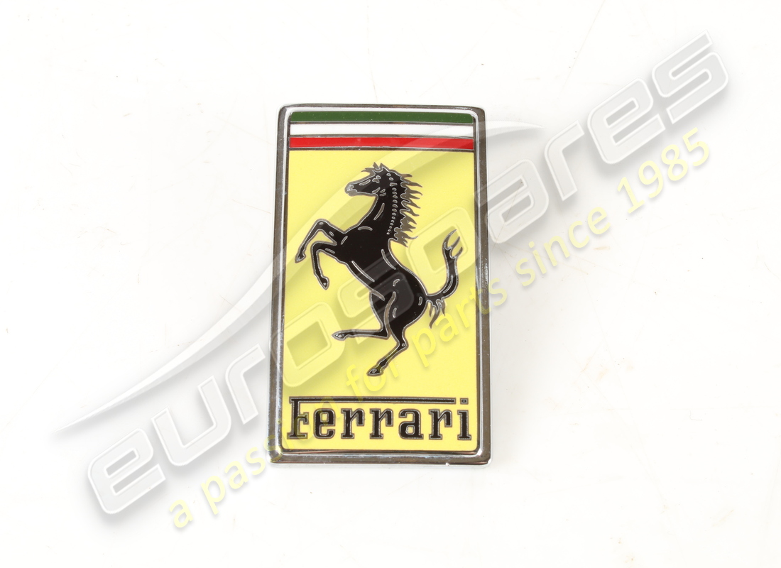 INSIGNIA FRONTAL Ferrari USADA . NÚMERO DE PARTE 973053 (1)