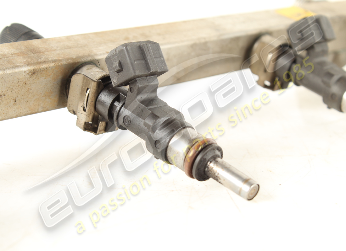 tubo de combustible maserati usado con inyectores. número de parte 215338 (3)