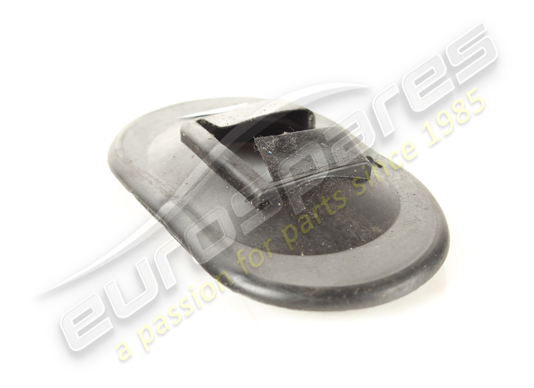 junta delantera de barra de acoplamiento usada maserati. número de pieza 67079000 (1)