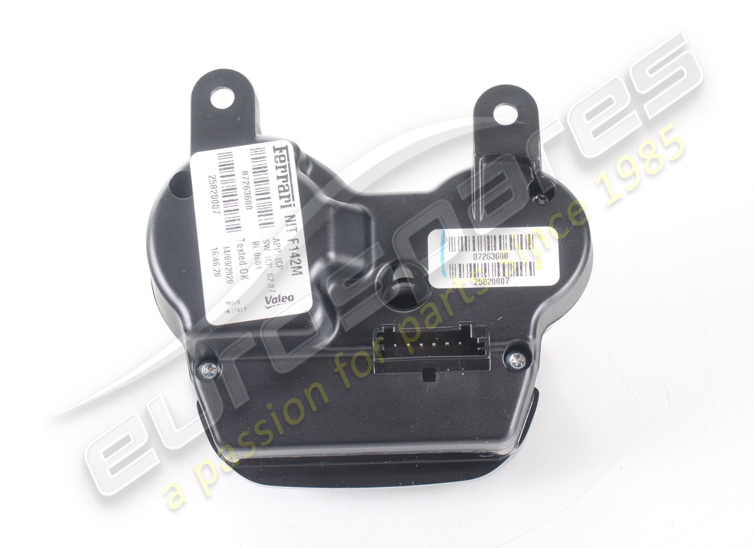 NUEVO FERRARI CONTROL NIT (PARA APPLE CAR PLAY). NÚMERO DE PARTE 87263600 (4) nuevo ferrari control nit (para apple car play). número de parte 87263600 (4)