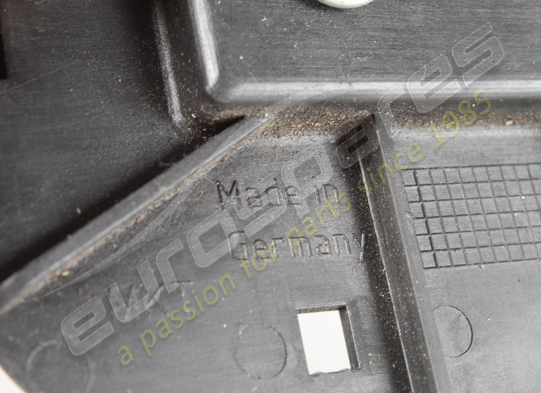 SOPORTE LAMBORGHINI USADO. NÚMERO DE PARTE 407907179 (3) soporte lamborghini usado. número de parte 407907179 (3)