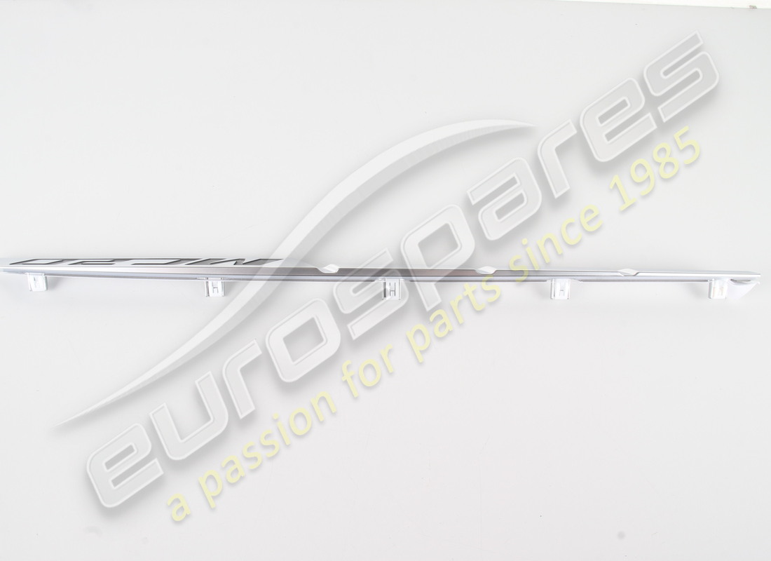 nuevo símbolo del lado derecho maserati. número de pieza 670158142 (5)