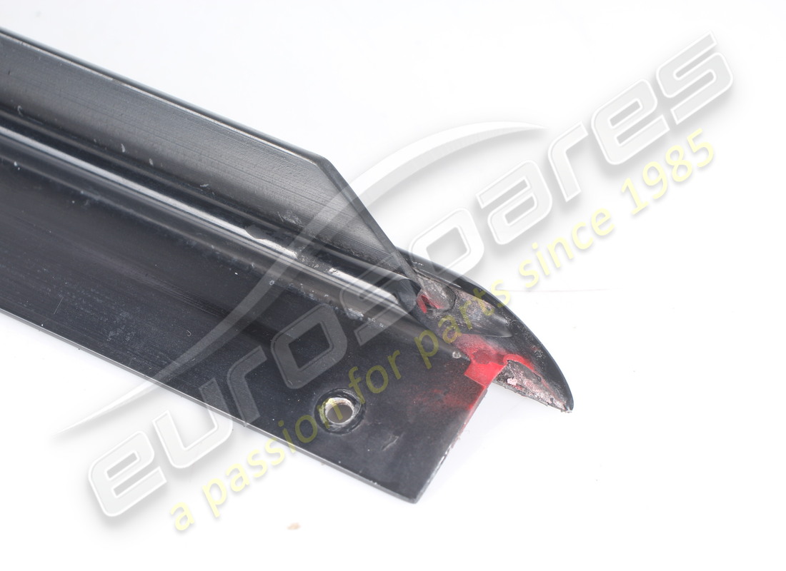 moldura gts ferrari rh usada. número de parte 60872500 (3)