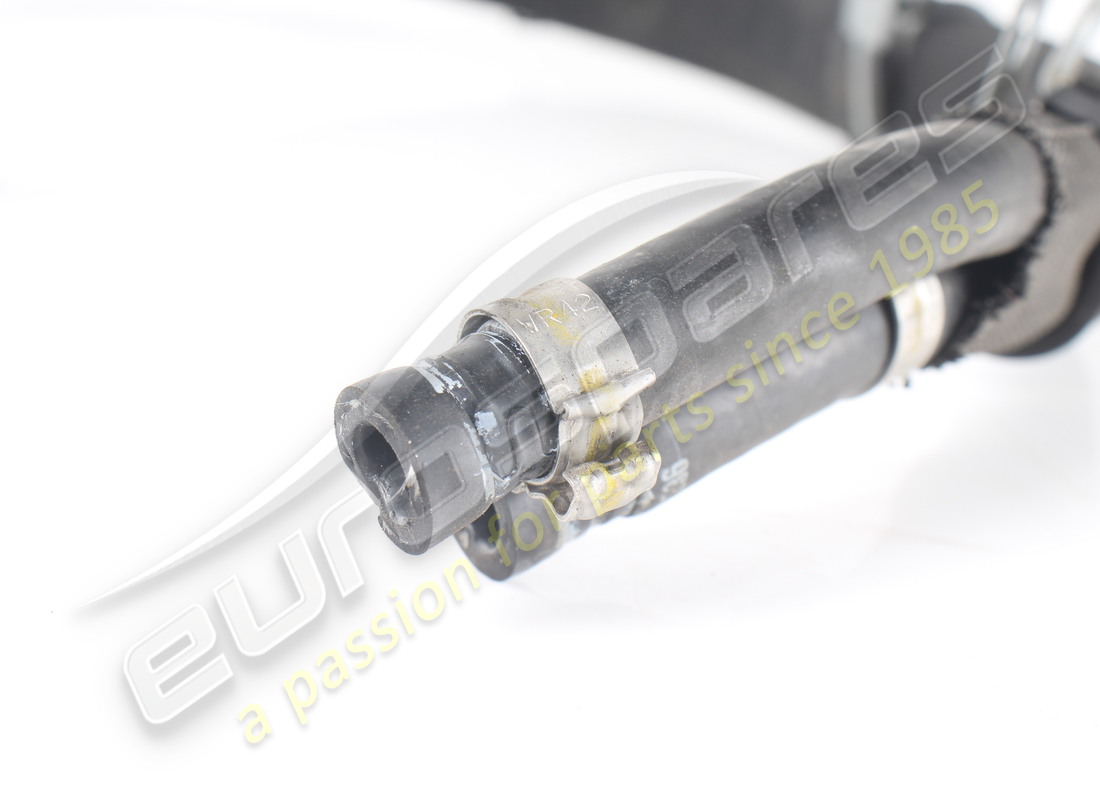 TUBO DE COLECTOR USADO FERRARI COMPLETO CON SHEA. NÚMERO DE PIEZA 323245 (2) tubo de colector usado ferrari completo con shea. número de pieza 323245 (2)