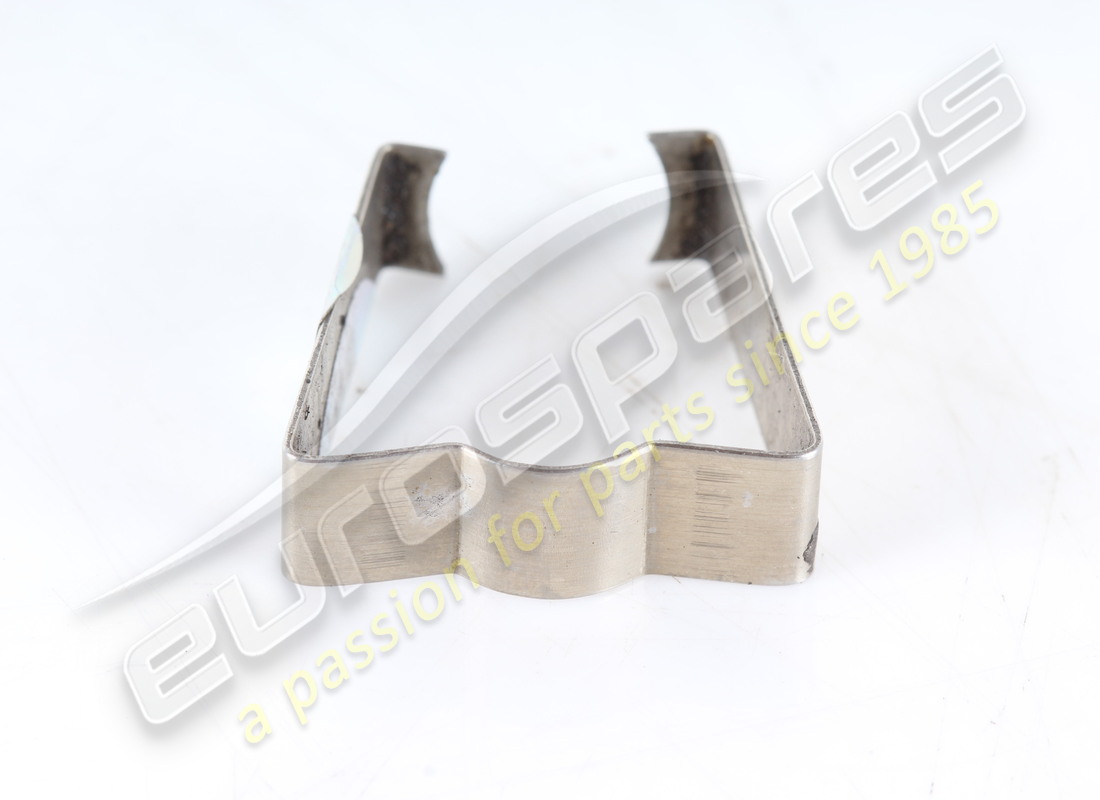 CLIP Ferrari USADO. NÚMERO DE PARTE 61942400 (1)