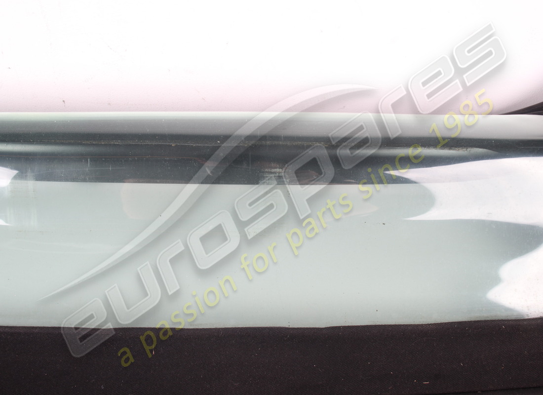 embellecedor externo negro completo ferrari usado. número de parte 66374600 (2)