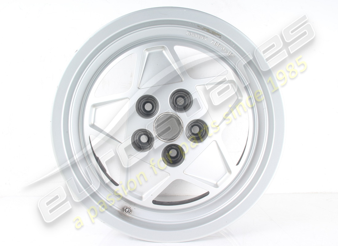 RUEDA DELANTERA USADA FERRARI 7JX16. NÚMERO DE PIEZA 137079 (1) rueda delantera usada ferrari 7jx16. número de pieza 137079 (1)