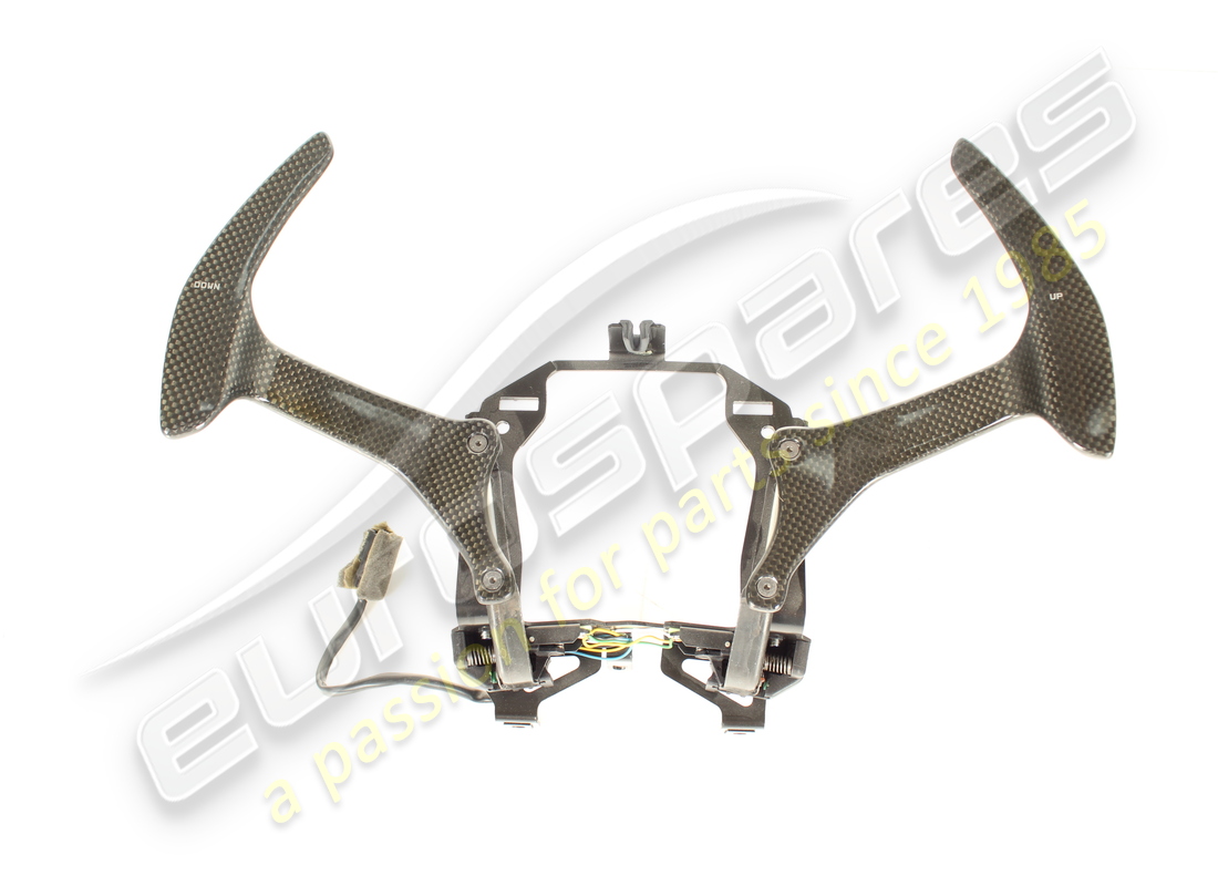 CONJUNTO DE PALANCAS DE CAMBIO DE FIBRA DE CARBONO Ferrari USADO F1. NÚMERO DE PIEZA 278724 (1)