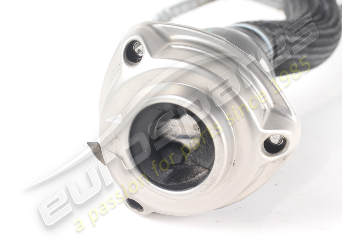 CONJUNTO DE TUBO DE LLENADO DE COMBUSTIBLE USADO FERRARI. NÚMERO DE PIEZA 880514 (2) conjunto de tubo de llenado de combustible usado ferrari. número de pieza 880514 (2)