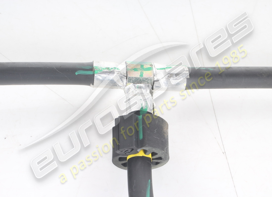 USADO FERRARI TUBO DE SUMINISTRO DE COMBUSTIBLE, TRASERO SEC. NÚMERO DE PIEZA 285160 (2) usado ferrari tubo de suministro de combustible, trasero sec. número de pieza 285160 (2)