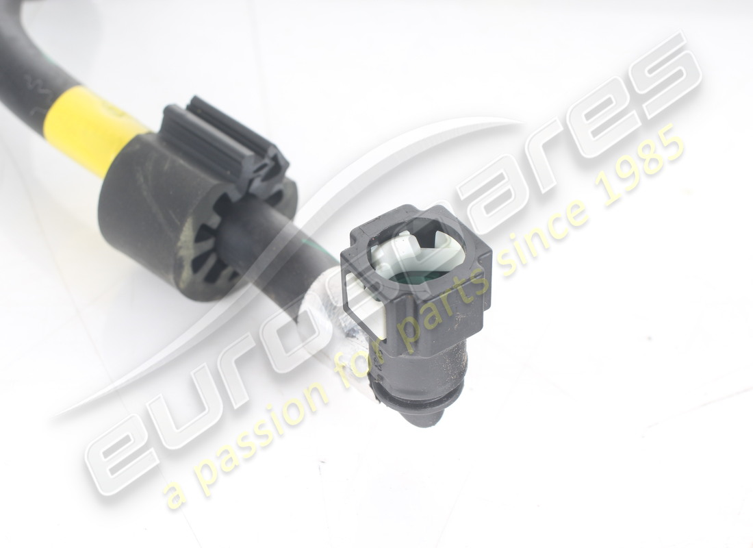 USADO FERRARI TUBO DE SUMINISTRO DE COMBUSTIBLE, TRASERO SEC. NÚMERO DE PIEZA 285160 (4) usado ferrari tubo de suministro de combustible, trasero sec. número de pieza 285160 (4)