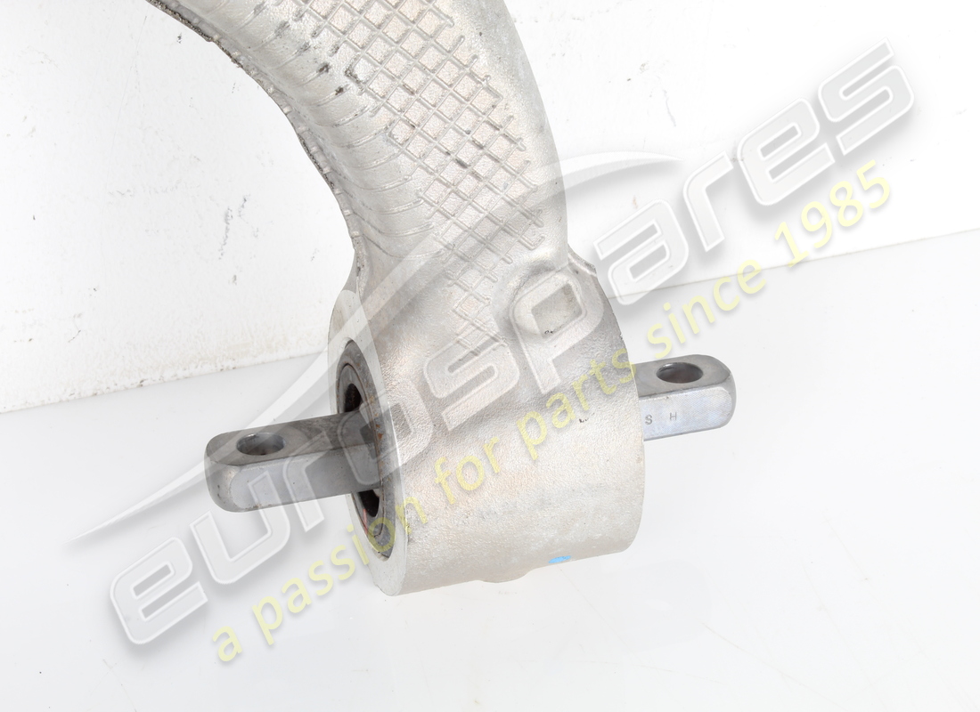 brazo de suspensión trasero izquierdo usado ferrari. número de pieza 894441 (4)