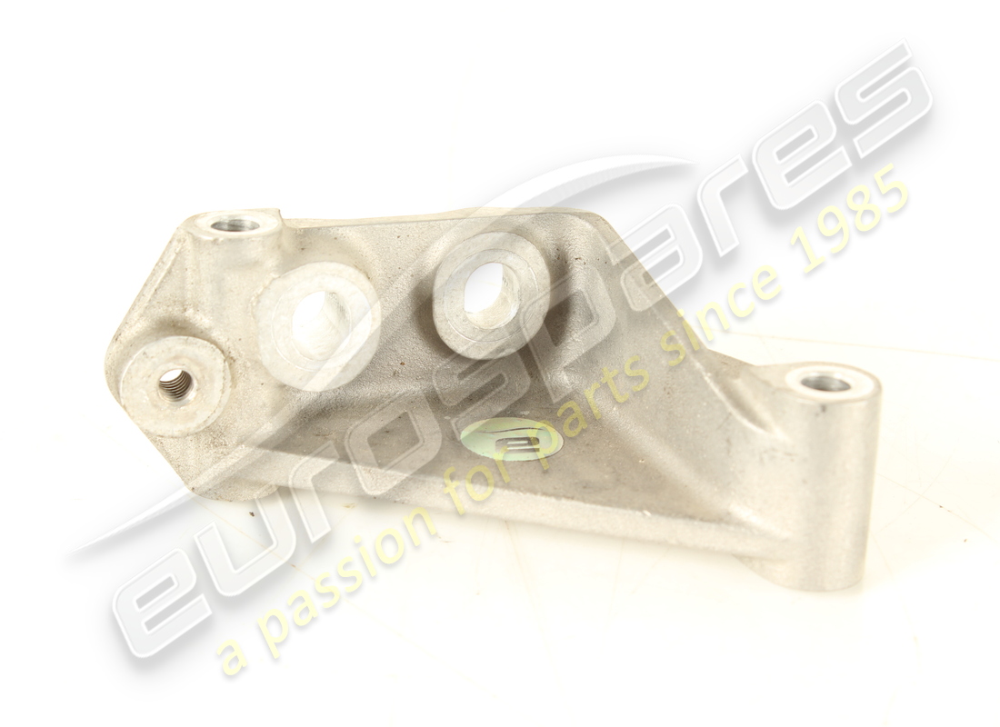 SOPORTE DE MOTOR DE ARRANQUE TRASERO USADO Ferrari. NÚMERO DE PIEZA 272479 (1)