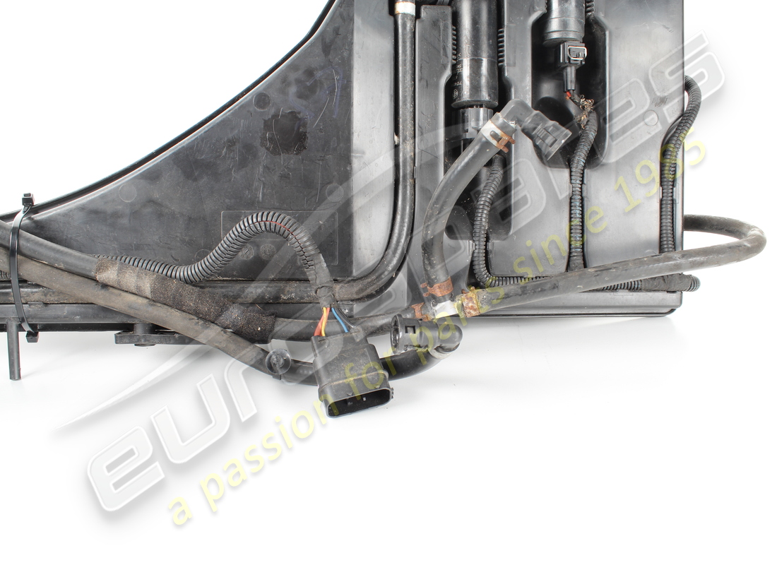 DEPÓSITO DE ARANDELA MASERATI USADO. NÚMERO DE PARTE 670001648 (3) depósito de arandela maserati usado. número de parte 670001648 (3)