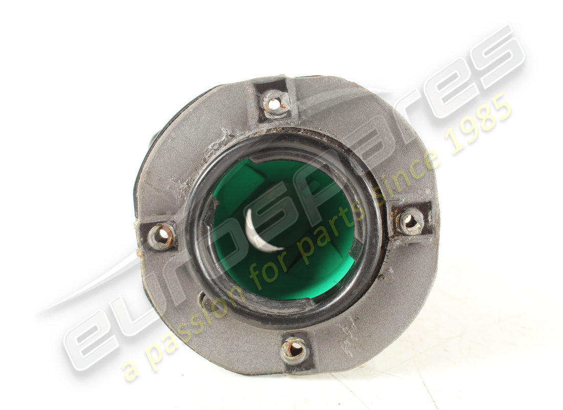 CUELLO DE LLENADO DE COMBUSTIBLE Maserati USADO. NÚMERO DE PARTE 222257 (1)