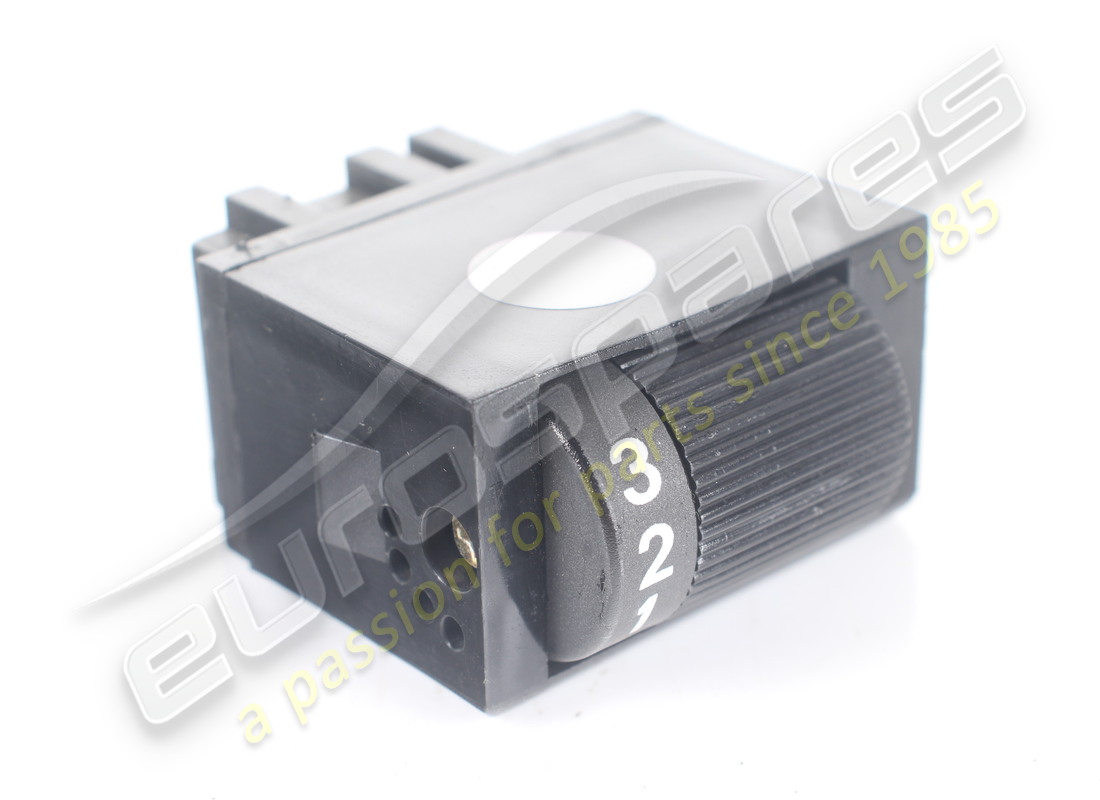 INTERRUPTOR Maserati USADO. NÚMERO DE PARTE 373100110 (1)