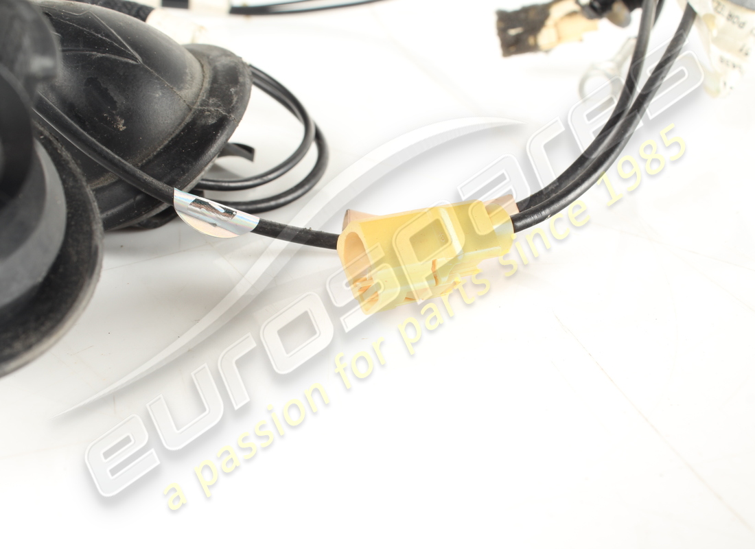cable am/fm para portón trasero usado ferrari - estándar. número de pieza 276438 (2)