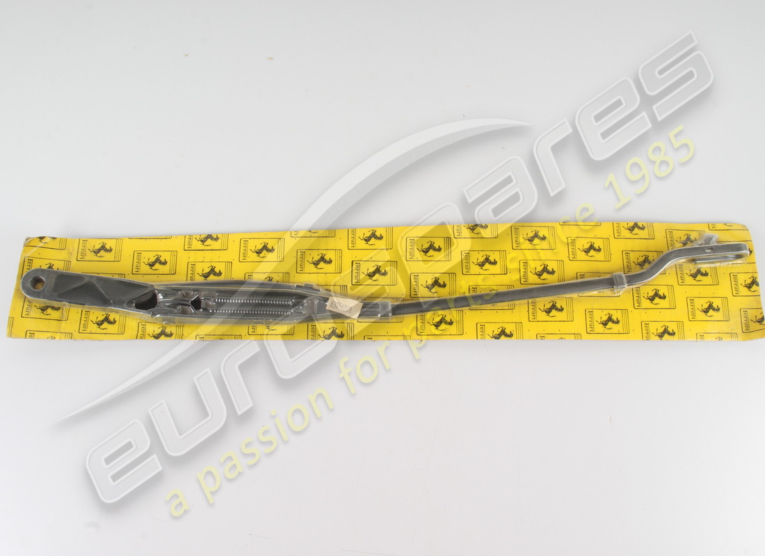 nuevo ferrari brazo limpiaparabrisas derecho lhd número de pieza 63756200 (1)