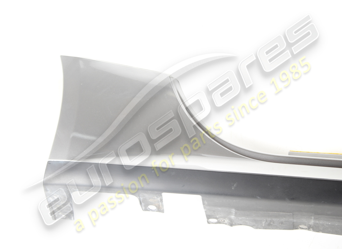 used ferrari rh sill trim lateral trim. part number 83314910 (2)