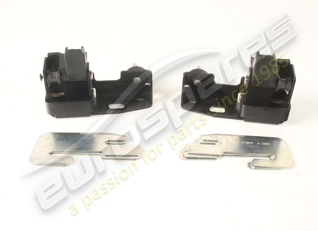 KIT DE CERRADERO TC USADO Ferrari. NÚMERO DE PIEZA 81861400 (1)