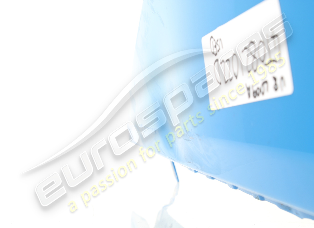 guardabarros delantero derecho lamborghini usado. número de parte 4t0821022d (3)