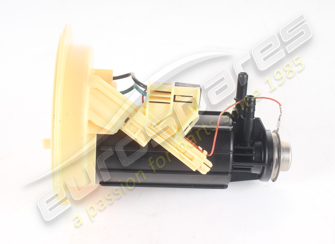 FILTRO DE BOMBA DE COMBUSTIBLE DERECHO FERRARI USADO. NÚMERO DE PARTE 282784 (3) filtro de bomba de combustible derecho ferrari usado. número de parte 282784 (3)